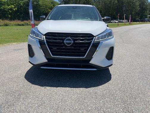 Fresh Powder 2024 Nissan Kicks S