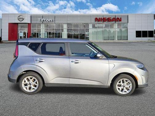Steel Gray 2024 Kia Soul LX