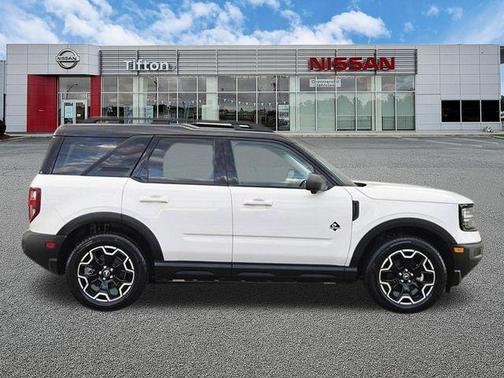 Oxford White 2025 Ford Bronco Sport Outer Banks