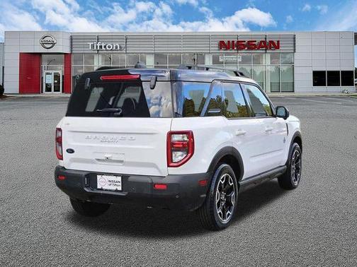 Oxford White 2025 Ford Bronco Sport Outer Banks