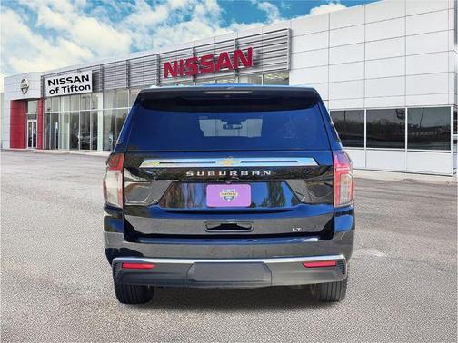 2024 Chevrolet Suburban LT