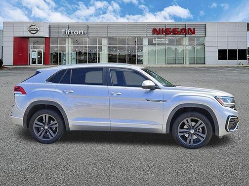 Pyrite Silver Metallic 2021 Volkswagen Atlas Cross Sport 3.6L V6 SE w/Technology R-Line