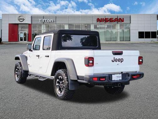 Bright White Clearcoat 2024 Jeep Gladiator Rubicon