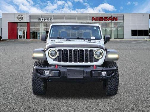Bright White Clearcoat 2024 Jeep Gladiator Rubicon