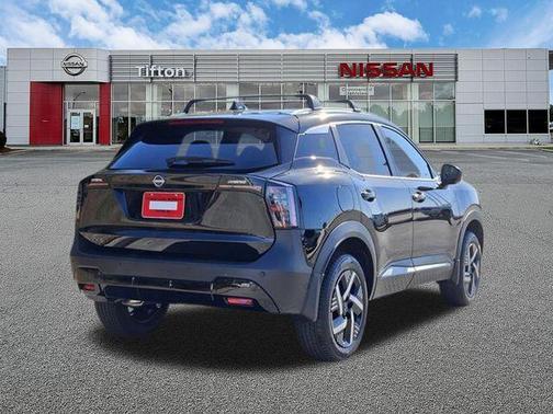 Super Black 2026 Nissan Kicks SV