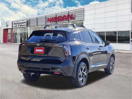 Super Black 2026 Nissan Kicks SV