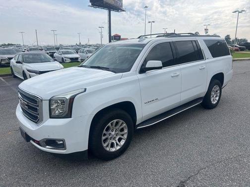 Summit White 2019 GMC Yukon XL SLT