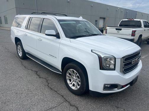 Summit White 2019 GMC Yukon XL SLT
