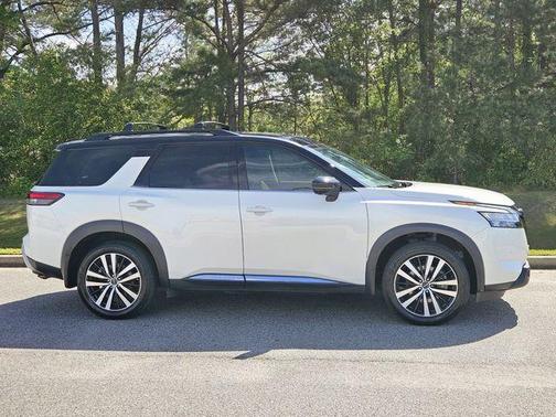 2 Tone White / Black Roof 2023 Nissan Pathfinder Platinum