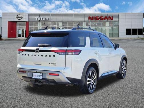 2 Tone White / Black Roof 2023 Nissan Pathfinder Platinum