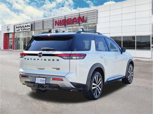 2 Tone White / Black Roof 2023 Nissan Pathfinder Platinum