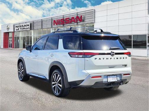 2 Tone White / Black Roof 2023 Nissan Pathfinder Platinum
