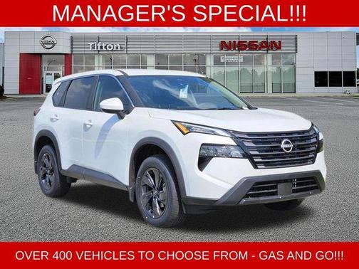 Everest White P 2026 Nissan Rogue SV