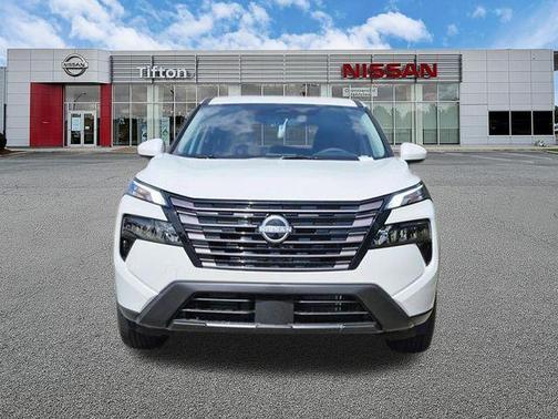 Everest White P 2026 Nissan Rogue SV