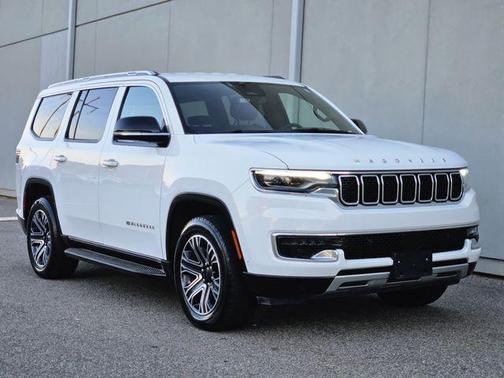 Bright White Clearcoat 2024 Jeep Wagoneer Series II