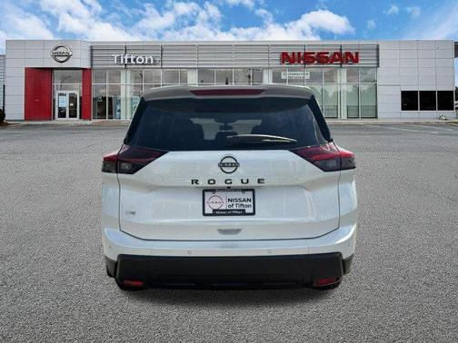 White Pearl 2027 Nissan Rogue
