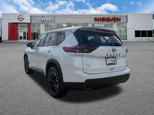 White Pearl 2027 Nissan Rogue