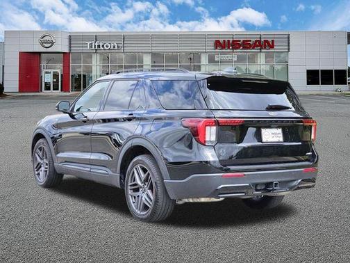 Black Metallic 2025 Ford Explorer ST-Line