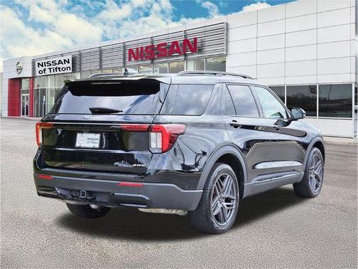 Black Metallic 2025 Ford Explorer ST-Line