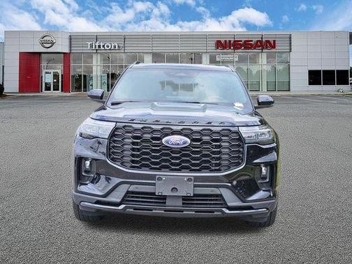 Black Metallic 2025 Ford Explorer ST-Line