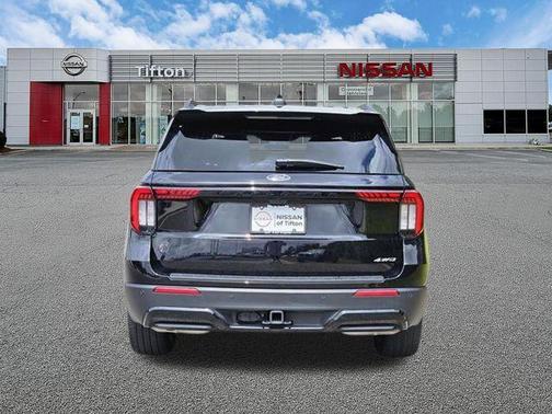 Black Metallic 2025 Ford Explorer ST-Line