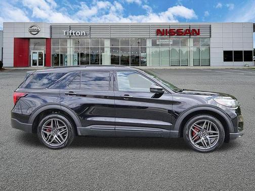 Black Metallic 2025 Ford Explorer ST-Line