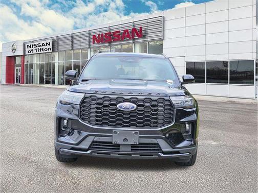 Black Metallic 2025 Ford Explorer ST-Line