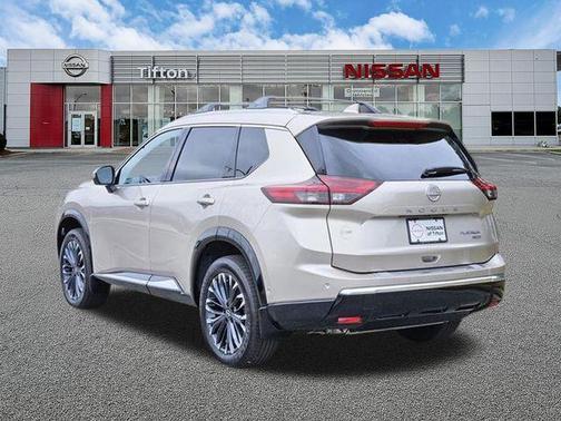 Champagne Silve 2026 Nissan Rogue Platinum