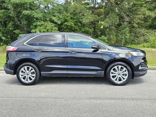 Black Metallic 2024 Ford Edge Titanium