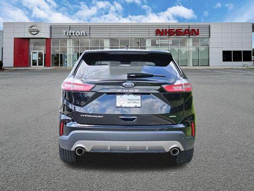 Black Metallic 2024 Ford Edge Titanium