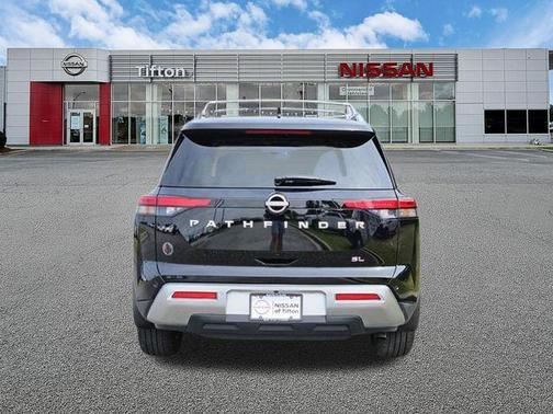 Super Black 2024 Nissan Pathfinder SL