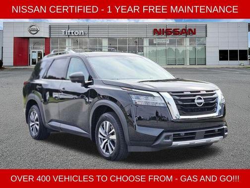 Super Black 2024 Nissan Pathfinder SL
