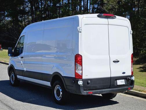 2024 Ford Transit-250 148 WB Medium Roof Cargo