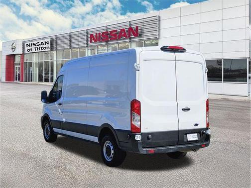 2024 Ford Transit-250 148 WB Medium Roof Cargo