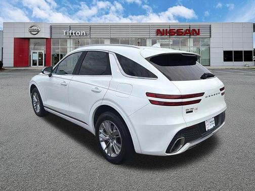 White 2023 Genesis GV70 2.5T