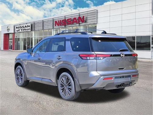 Gun Metallic 2026 Nissan Pathfinder SL
