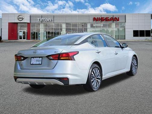 Brilliant Silver Metallic 2024 Nissan Altima 2.5 SV