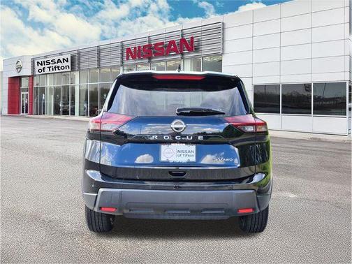 Black 2024 Nissan Rogue SV