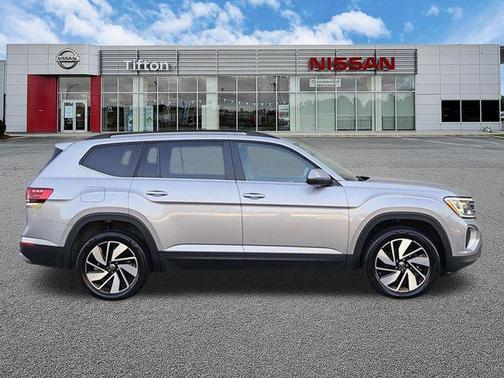 Silver Mist Metallic 2025 Volkswagen Atlas 2.0T SE w/Technology