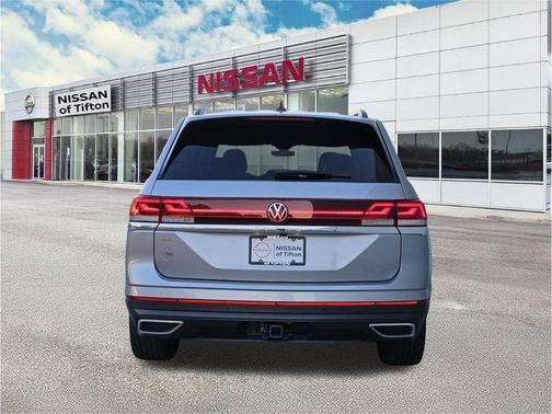 Silver Mist Metallic 2025 Volkswagen Atlas 2.0T SE w/Technology