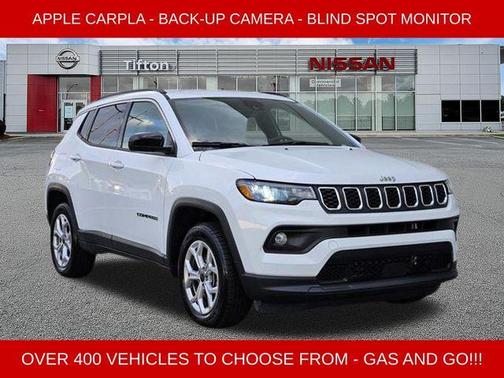 Bright White Clearcoat 2025 Jeep Compass Latitude