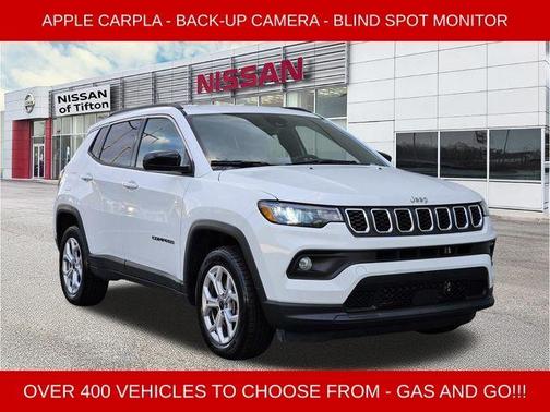 Bright White Clearcoat 2025 Jeep Compass Latitude