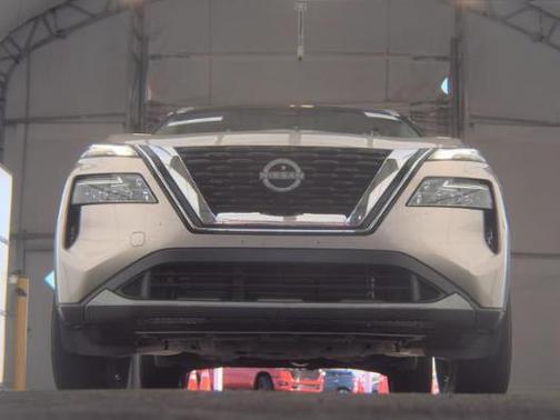 2 Tone Champagne Black Roof 2023 Nissan Rogue SL