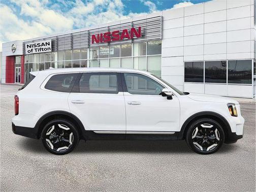 White Pearl 2025 Kia Telluride S