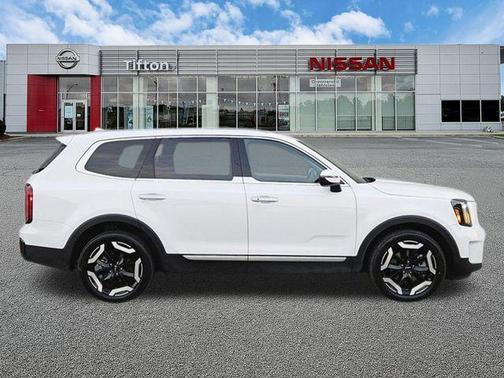 White Pearl 2025 Kia Telluride S