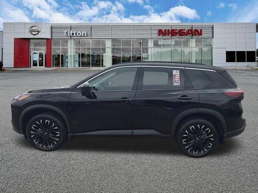 Super Black 2027 Nissan Rogue