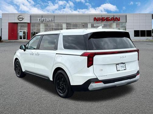 Snow White Pearl 2025 Kia Carnival LXS