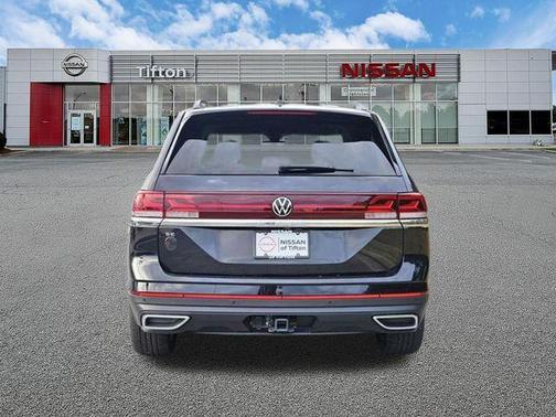 Deep Black Pearl Effect 2025 Volkswagen Atlas 2.0T SE w/Technology