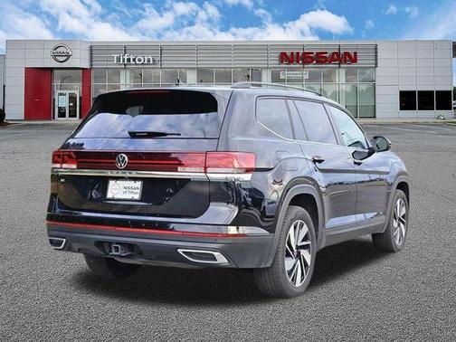 Deep Black Pearl Effect 2025 Volkswagen Atlas 2.0T SE w/Technology