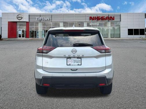 Brilliant Silver Metallic 2025 Nissan Rogue SV